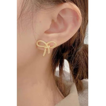 Elegant Professional Korean Stud Earring