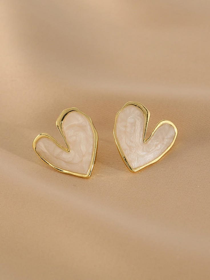 Elegant Heart Pearl Stud Earrings