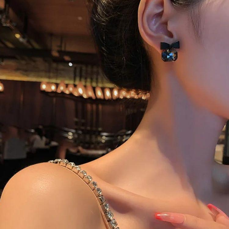 Elegant Black Bow Crystal Earrings
