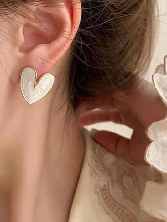 Elegant Heart Pearl Stud Earrings